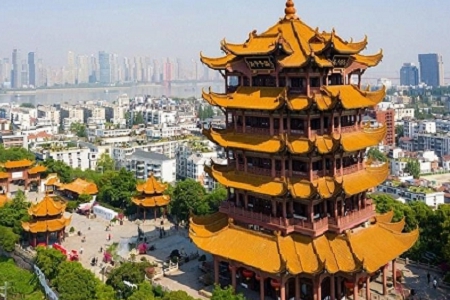 180�������³���˾����