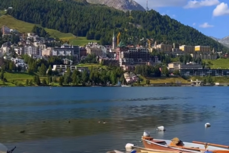 ���м����Ⱥ��Ĺ�˾���Q