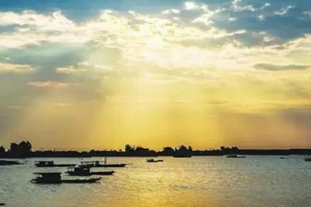 簡(jiǎn)單大氣兩字公司名字