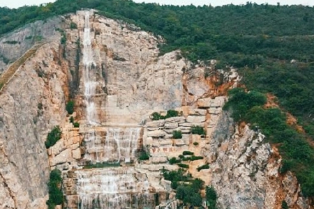 �·f����ɫ�Ĺ�˾���Q