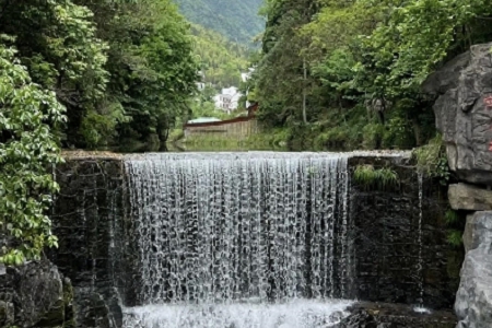 ���ȡ�c����ͬ���Є�(chu��ng)���³��Ĺ�˾���Q