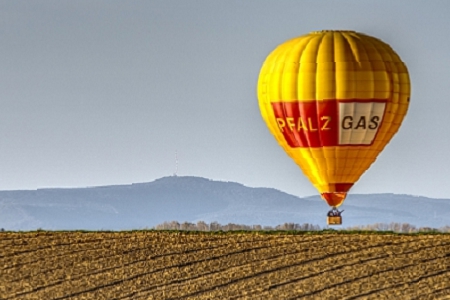 ������˾���Q���δ��